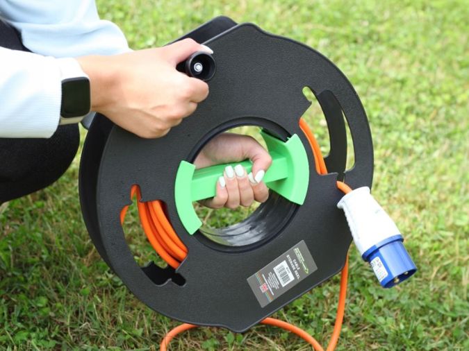Outdoor Revolution 25m Mains Cable Storage Reel