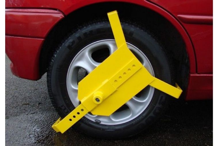 Maypole 10" - 16" Heavy Duty Wheel Clamp