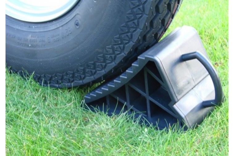 Maypole Wheel Chock