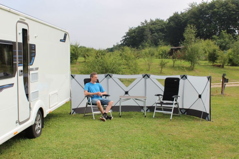 Outdoor Revolution Pronto Compact 4 Section Windbreak