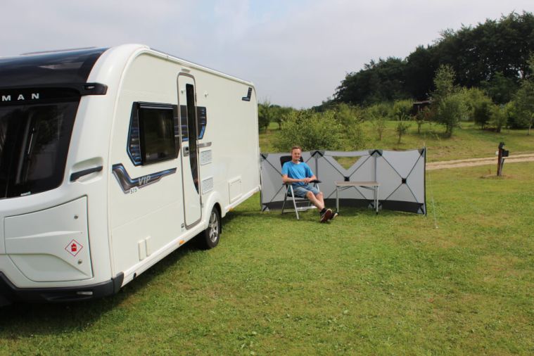 Outdoor Revolution Pronto Compact 3 Section Windbreak
