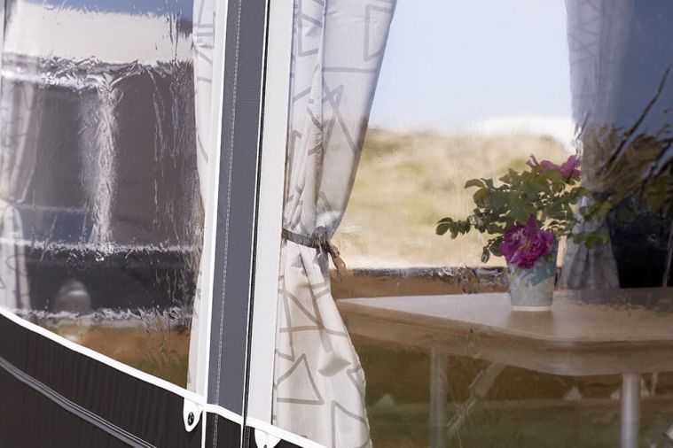 554-ventura-pacific-d300-full-caravan-awning-1.jpg