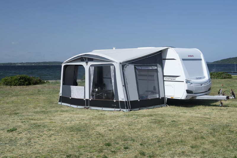557-ventura-air-dove-400-porch-awning-1.jpg
