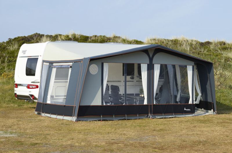586-isabella-commodore-north-full-caravan-awning-1.jpg