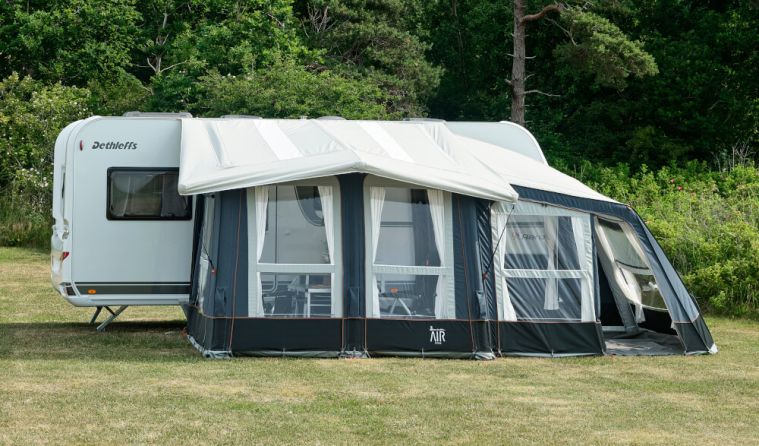 591-isabella-air-cirrus-300-north-porch-awning-1.jpg