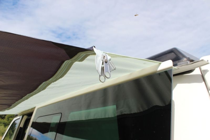 977-outdoor-revolution-movelite-canopy-retro-connector-1.jpg